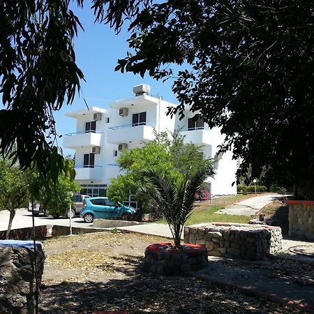 Saint George Ecotel Kalavárda Dış mekan fotoğraf