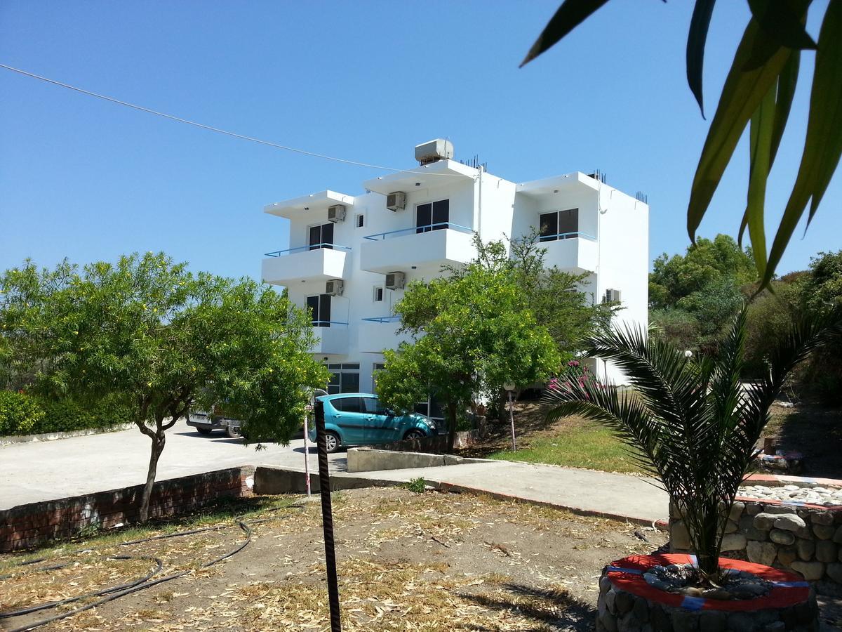 Saint George Ecotel Kalavárda Dış mekan fotoğraf