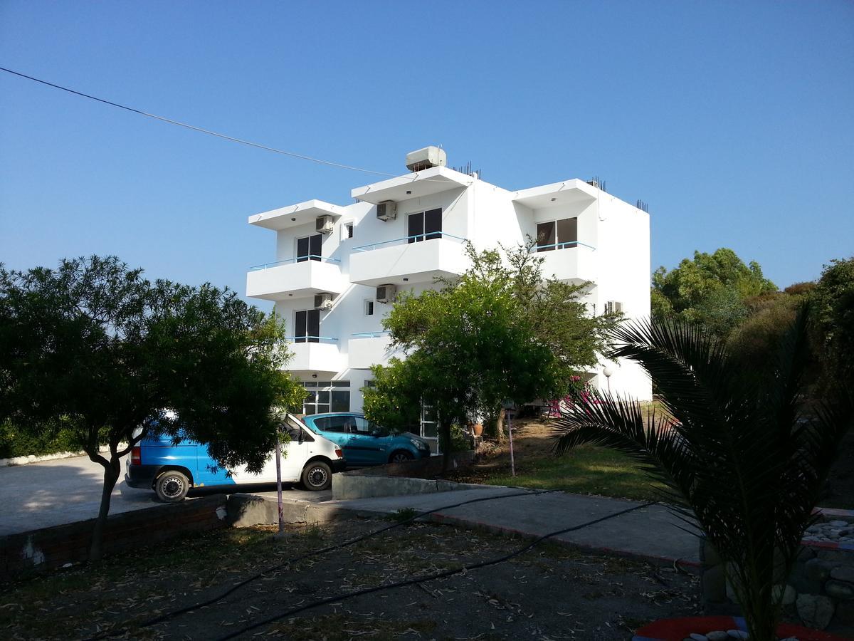 Saint George Ecotel Kalavárda Dış mekan fotoğraf