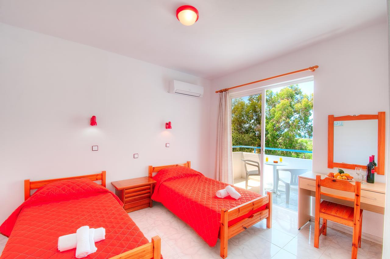 Saint George Ecotel Kalavárda Dış mekan fotoğraf