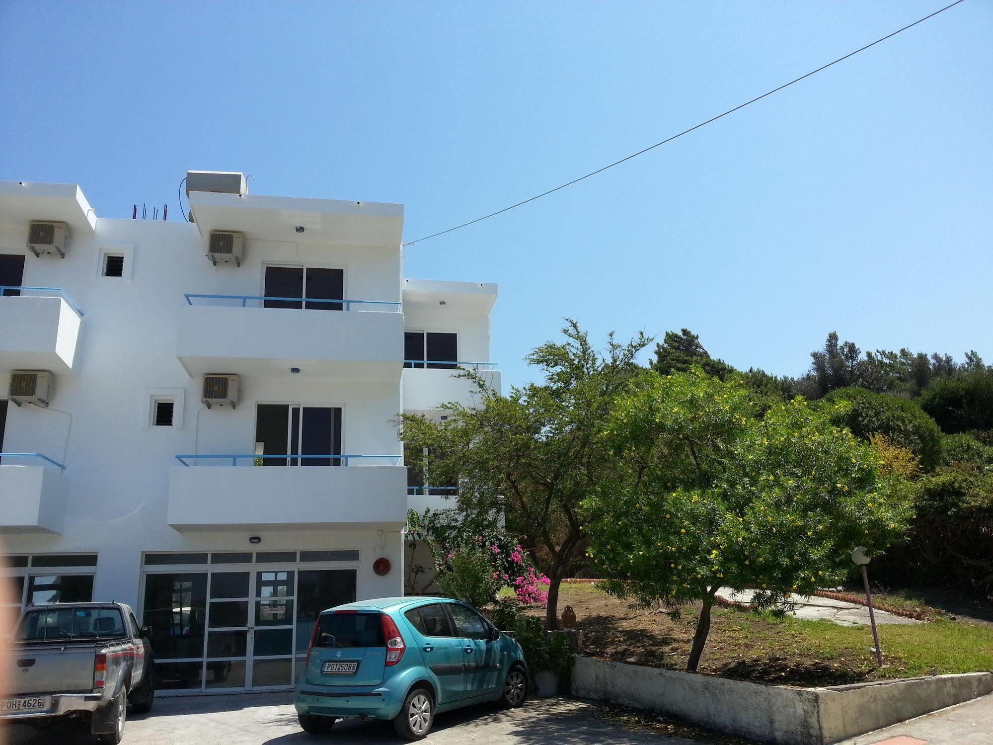Saint George Ecotel Kalavárda Dış mekan fotoğraf
