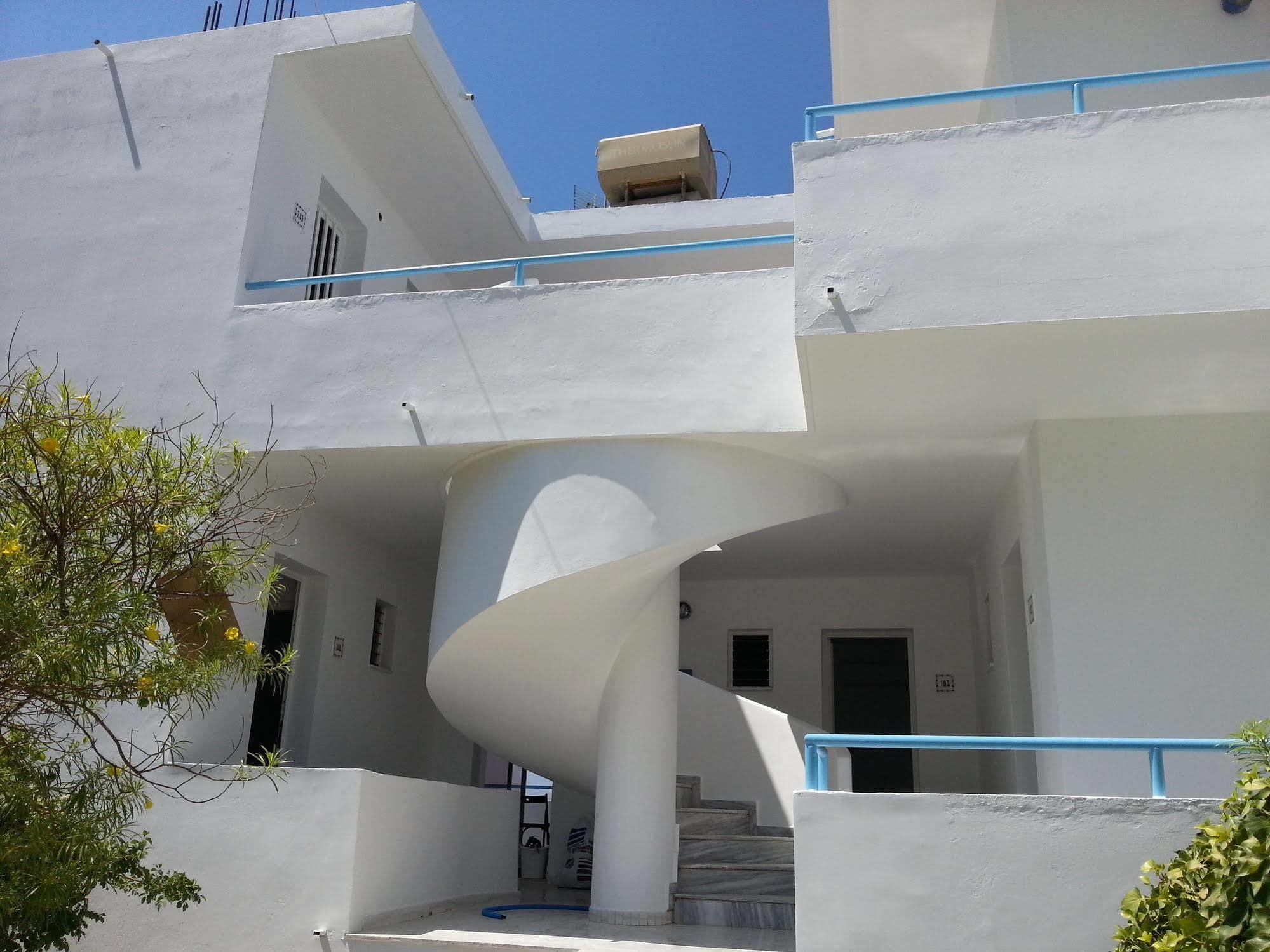 Saint George Ecotel Kalavárda Dış mekan fotoğraf